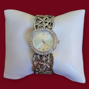 Y2k ACCUTIME Floral Cuff Bracelet Watch Clock